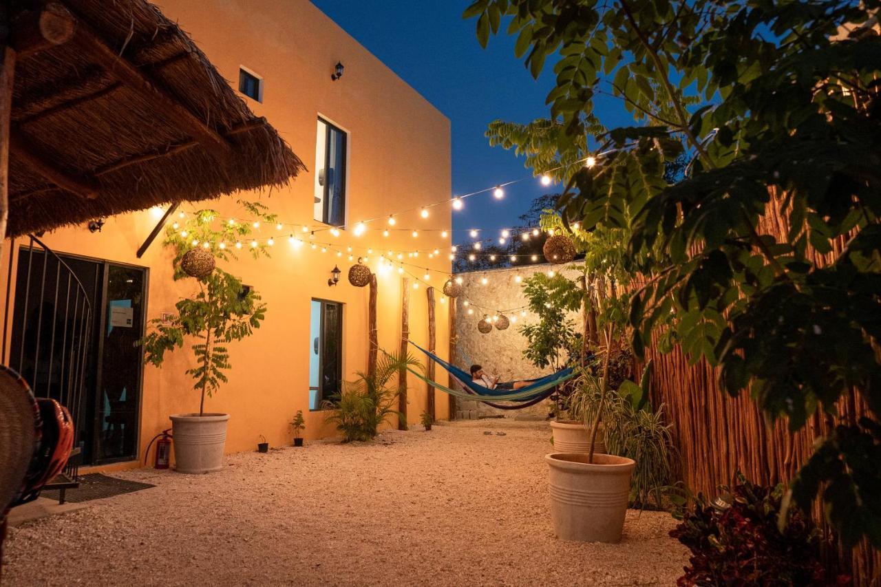 New Friends Hostel & Bar Adults Only Valladolid  Exterior photo